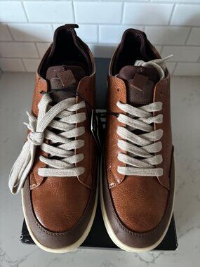 Madden NYC Markk Court Casual Shoe Size 10.5